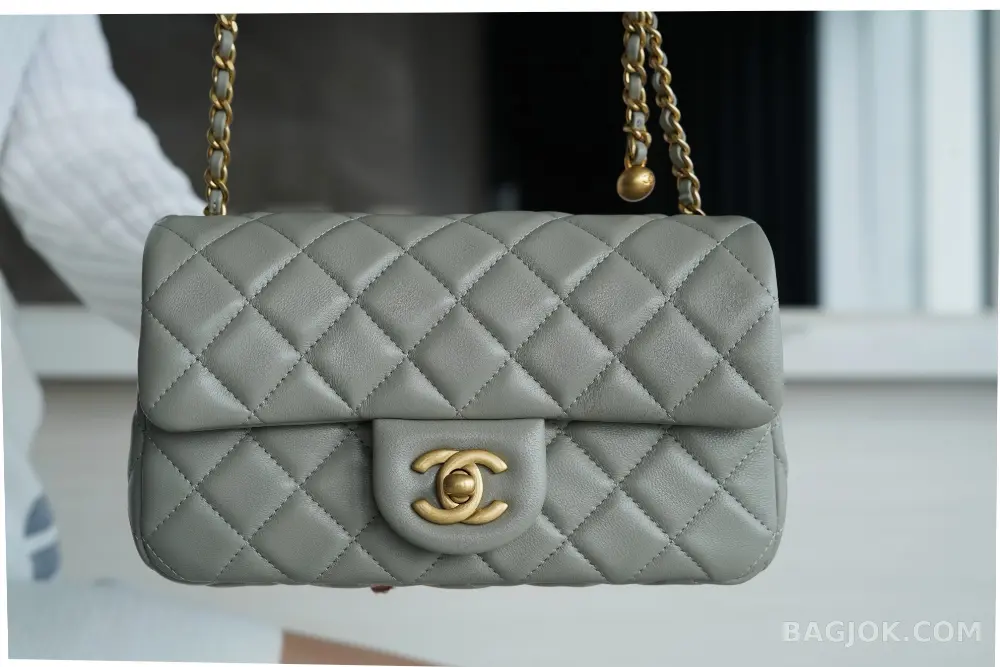 샤넬 Chanel 클래식 골드볼 뉴미니 플랩백 ver.1 상세 이미지