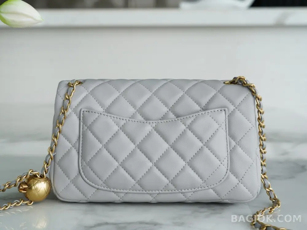 샤넬 Chanel 클래식 골드볼 뉴미니 플랩백 ver.1 상세 이미지