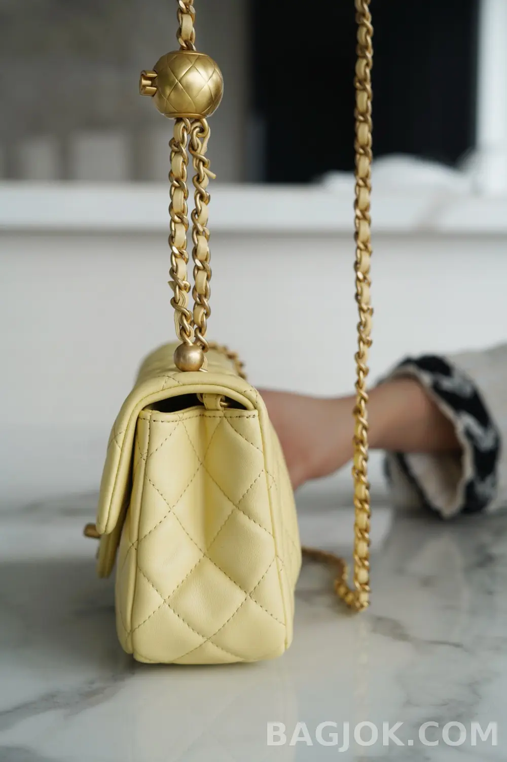 샤넬 Chanel 클래식 골드볼 뉴미니 플랩백 ver.1 상세 이미지