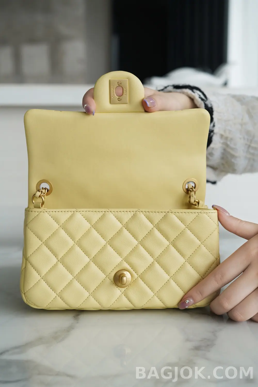 샤넬 Chanel 클래식 골드볼 뉴미니 플랩백 ver.1 상세 이미지