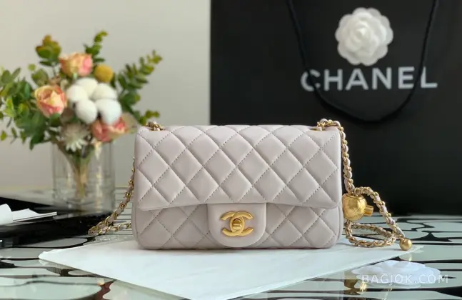 샤넬 Chanel 클래식 골드볼 뉴미니 플랩백 ver.1 상세 이미지