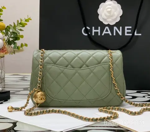 샤넬 Chanel 클래식 골드볼 뉴미니 플랩백 ver.2 상세 이미지