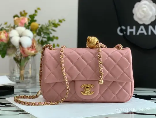 샤넬 Chanel 클래식 골드볼 뉴미니 플랩백 ver.2 상세 이미지