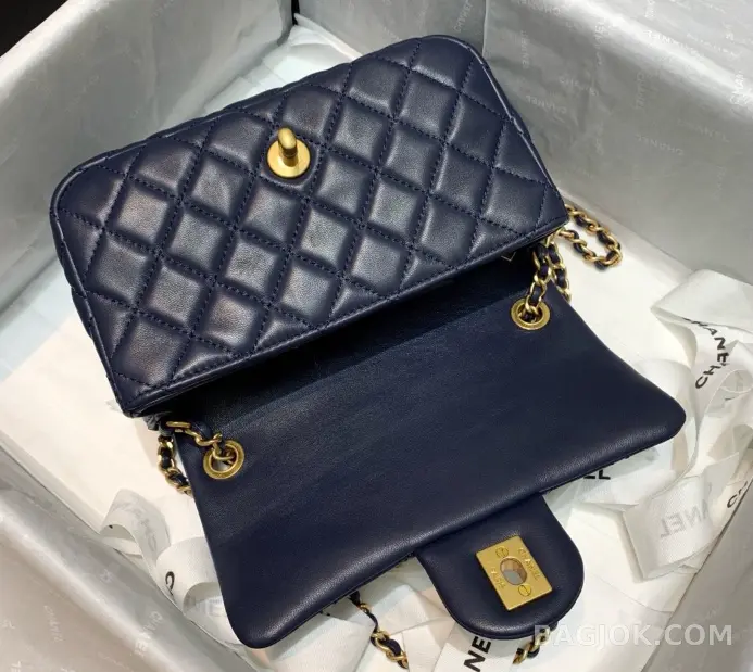 샤넬 Chanel 클래식 골드볼 뉴미니 플랩백 ver.2 상세 이미지