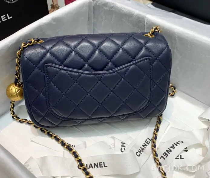 샤넬 Chanel 클래식 골드볼 뉴미니 플랩백 ver.2 상세 이미지