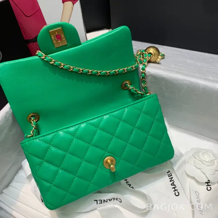 샤넬 Chanel 클래식 골드볼 뉴미니 플랩백 ver.2 상세 이미지