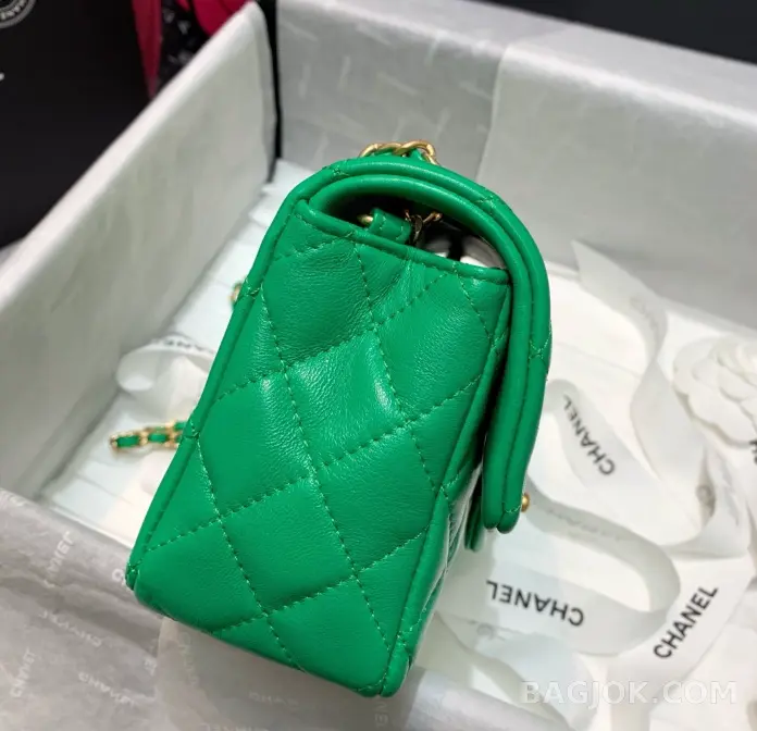 샤넬 Chanel 클래식 골드볼 뉴미니 플랩백 ver.2 상세 이미지
