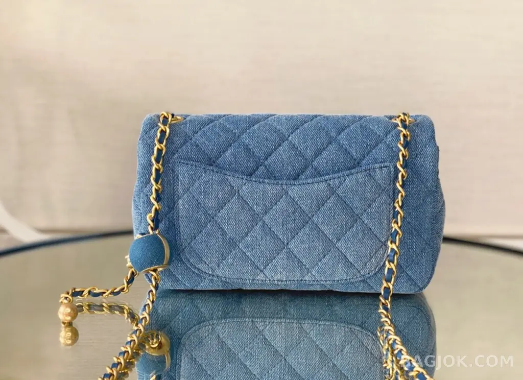 샤넬 Chanel 클래식 골드볼 뉴미니 플랩백 ver.2 상세 이미지