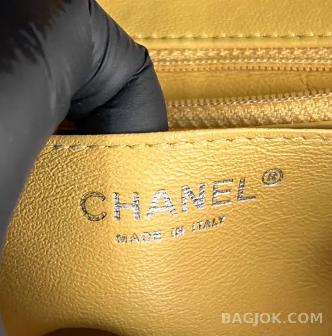 샤넬 Chanel 쁘띠삭 클래식 플랩백 램스킨 ver.2 상세 이미지