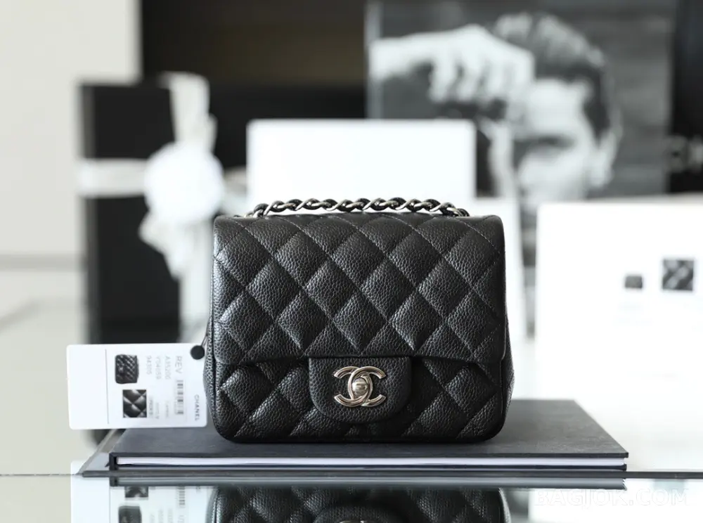 샤넬 Chanel 쁘띠삭 클래식 플랩백 캐비어 상세 이미지