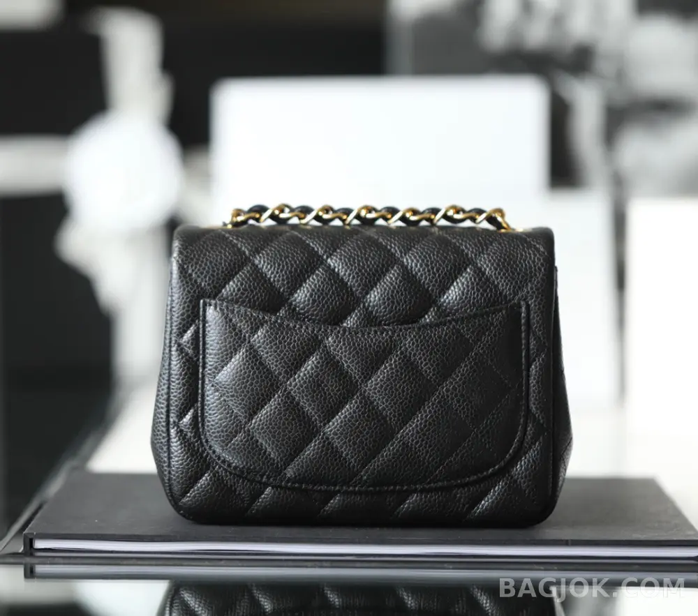 샤넬 Chanel 쁘띠삭 클래식 플랩백 캐비어 상세 이미지
