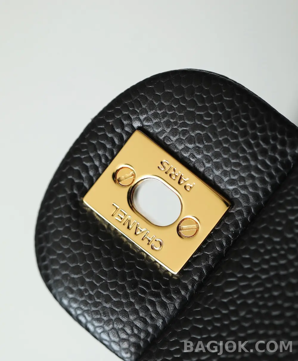 샤넬 Chanel 쁘띠삭 클래식 플랩백 캐비어 상세 이미지
