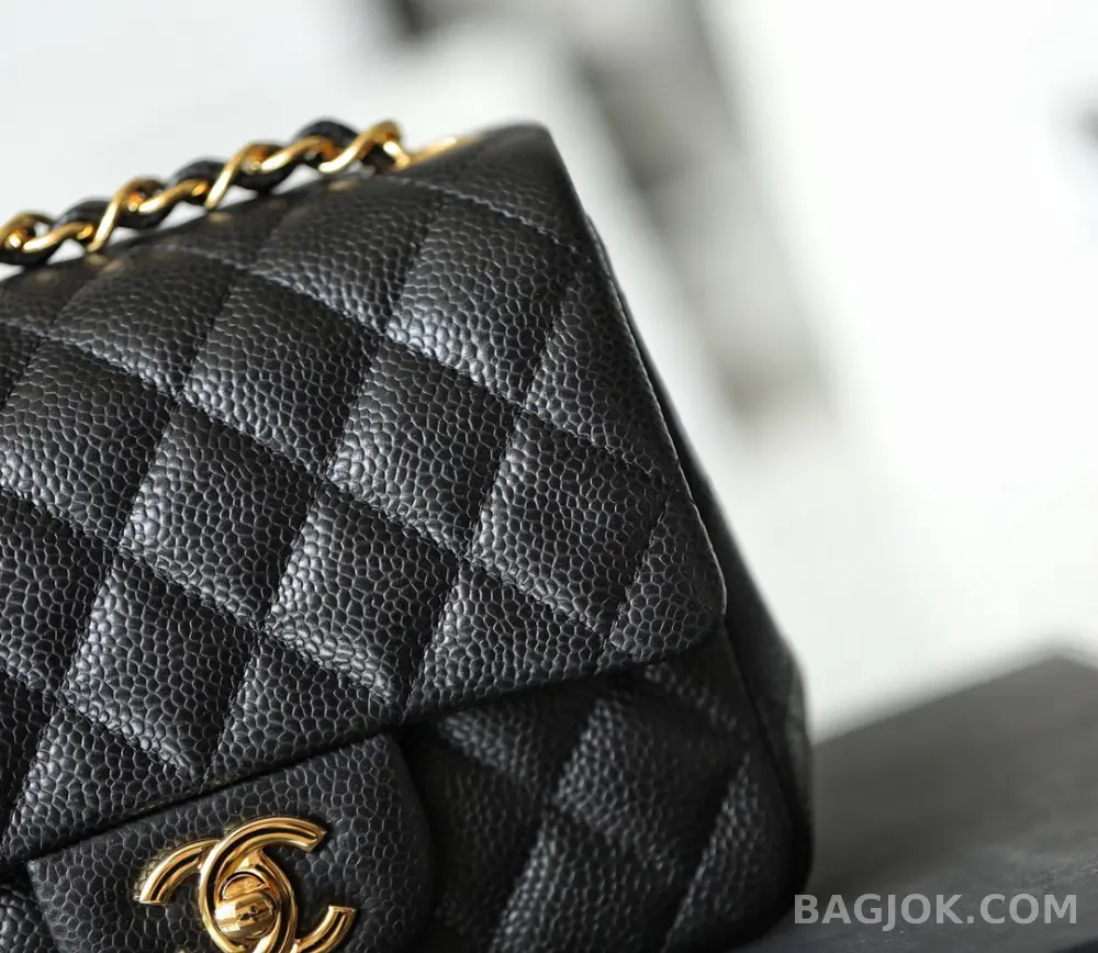 샤넬 Chanel 쁘띠삭 클래식 플랩백 캐비어 상세 이미지