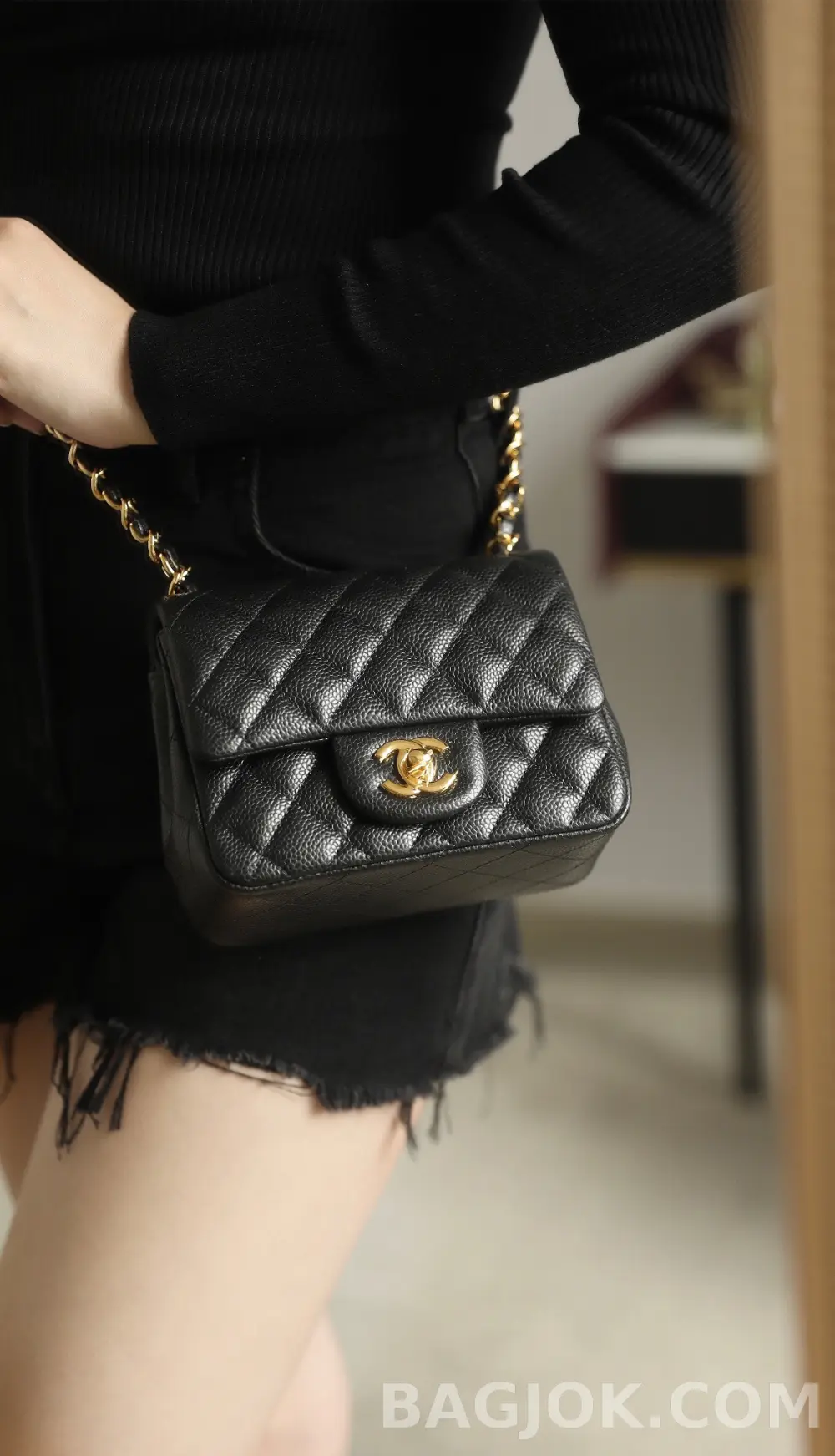샤넬 Chanel 쁘띠삭 클래식 플랩백 캐비어 상세 이미지