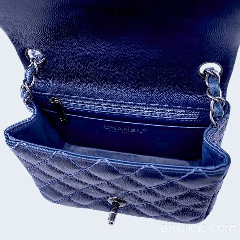 샤넬 Chanel 쁘띠삭 클래식 플랩백 캐비어 상세 이미지