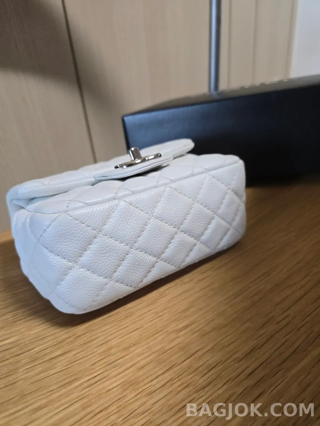 샤넬 Chanel 쁘띠삭 클래식 플랩백 캐비어 상세 이미지