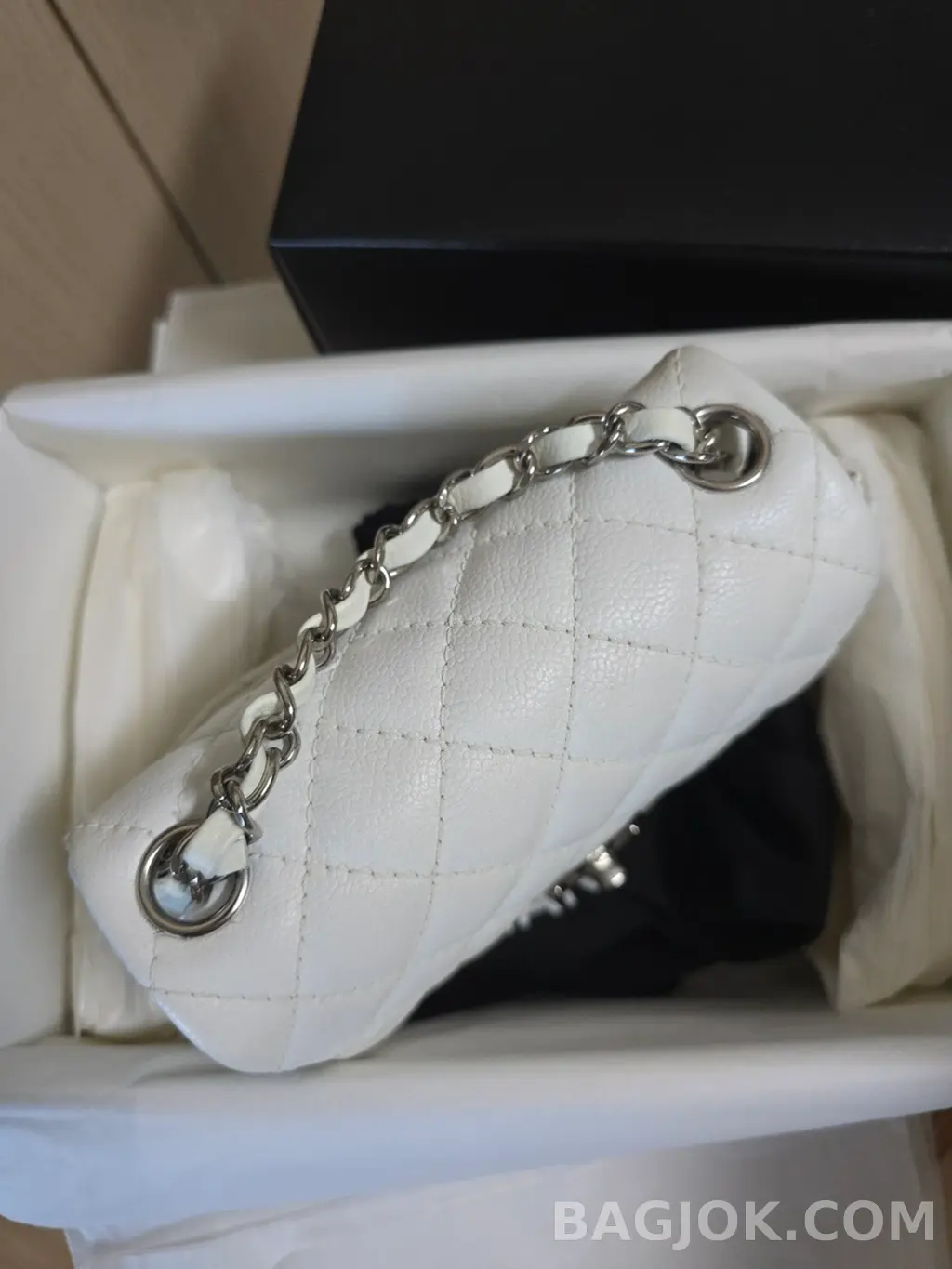 샤넬 Chanel 쁘띠삭 클래식 플랩백 캐비어 상세 이미지