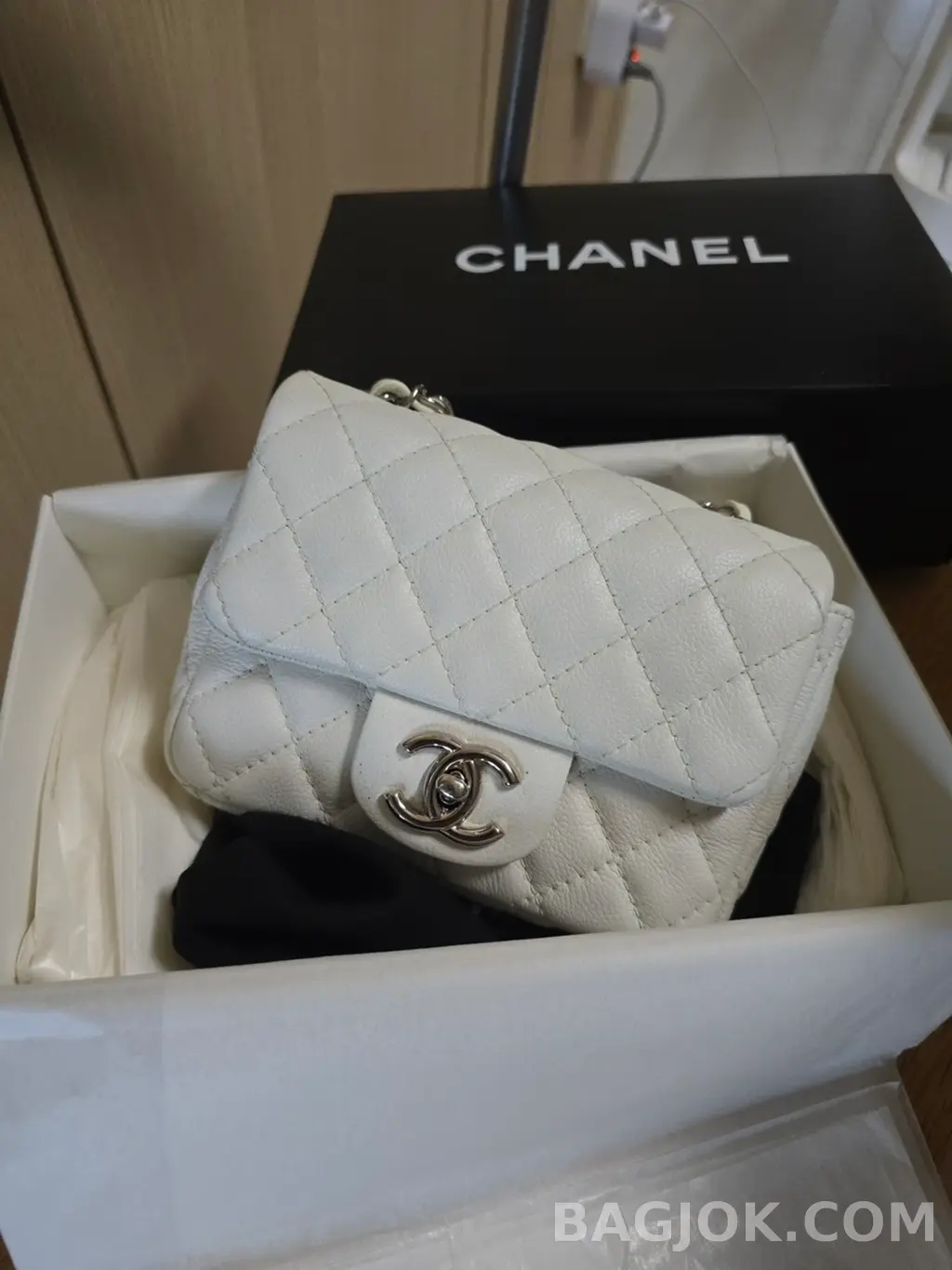 샤넬 Chanel 쁘띠삭 클래식 플랩백 캐비어 상세 이미지