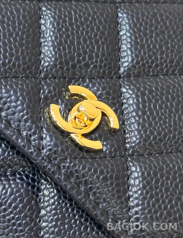 샤넬 Chanel 클래식 턴락 WOC 캐비어 상세 이미지
