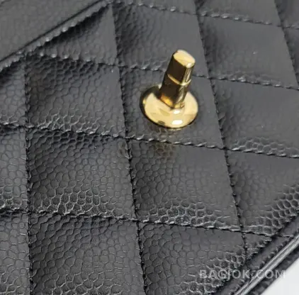 샤넬 Chanel 클래식 턴락 WOC 캐비어 상세 이미지