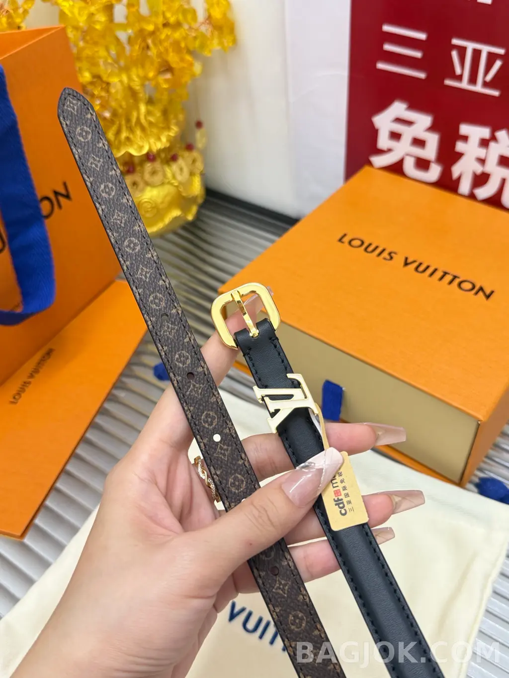 루이비통 루이비통 프리티 LV 15mm 리버서블 벨트 상세 이미지