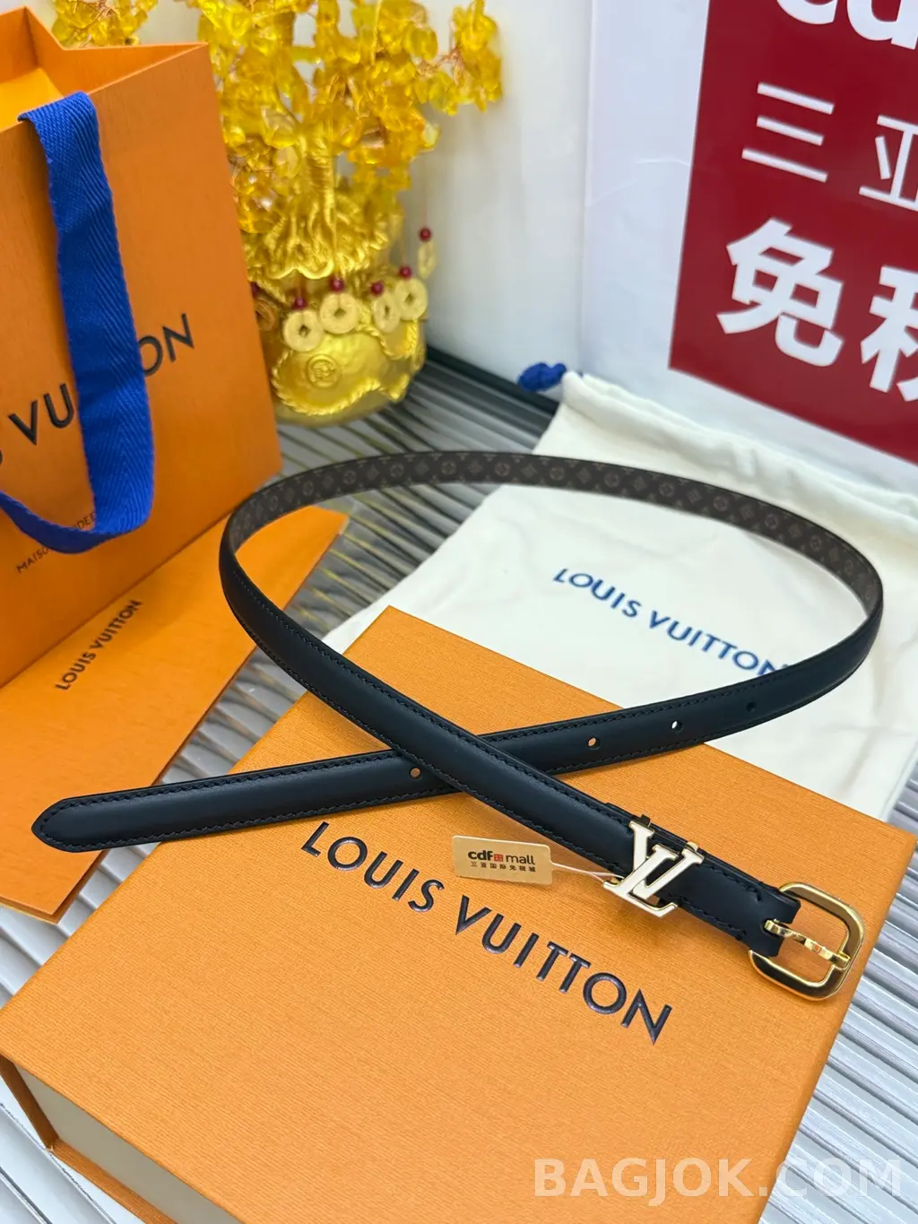 루이비통 루이비통 프리티 LV 15mm 리버서블 벨트 상세 이미지