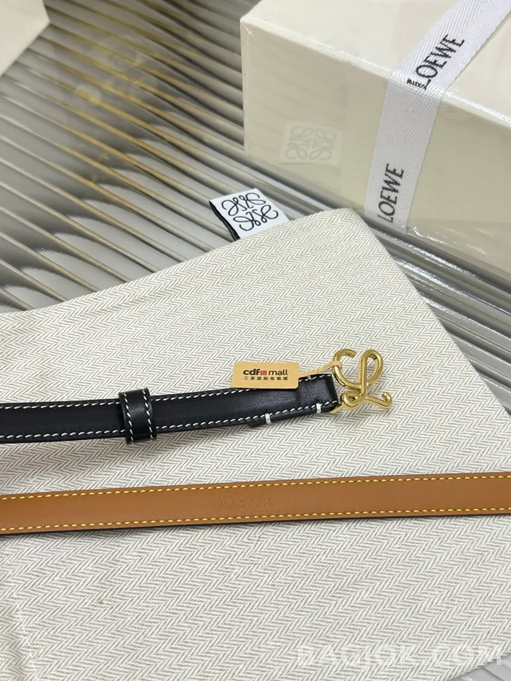 로에베 로에베 아나그램 L 버클 가죽 벨트 1.5cm 상세 이미지