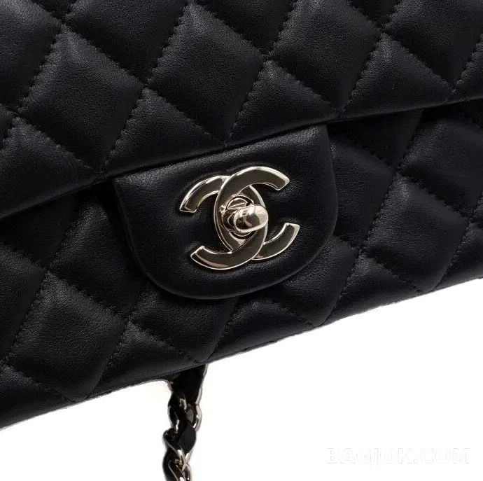 샤넬 Chanel 클래식 플랩백 뉴미니 램스킨 ver.1 상세 이미지