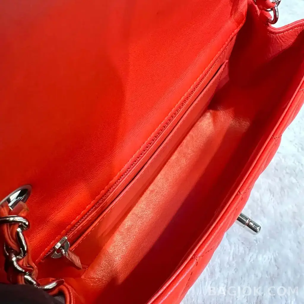 샤넬 Chanel 클래식 플랩백 뉴미니 램스킨 ver.1 상세 이미지