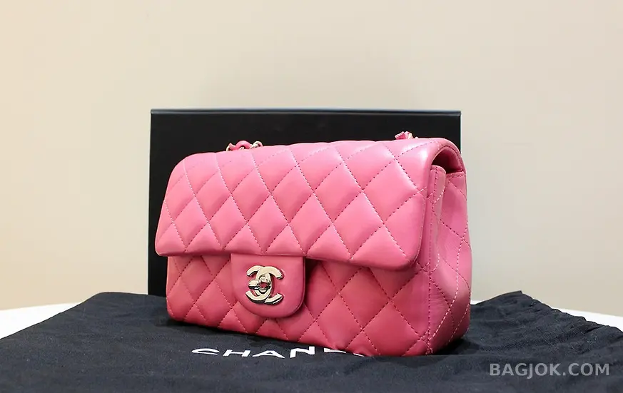 샤넬 Chanel 클래식 플랩백 뉴미니 램스킨 ver.1 상세 이미지