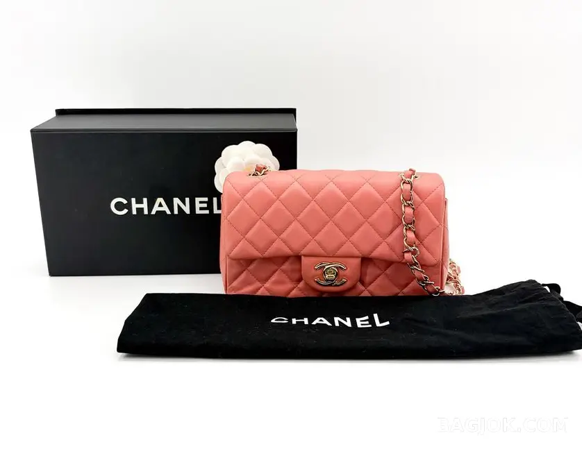 샤넬 Chanel 클래식 플랩백 뉴미니 램스킨 ver.2 상세 이미지