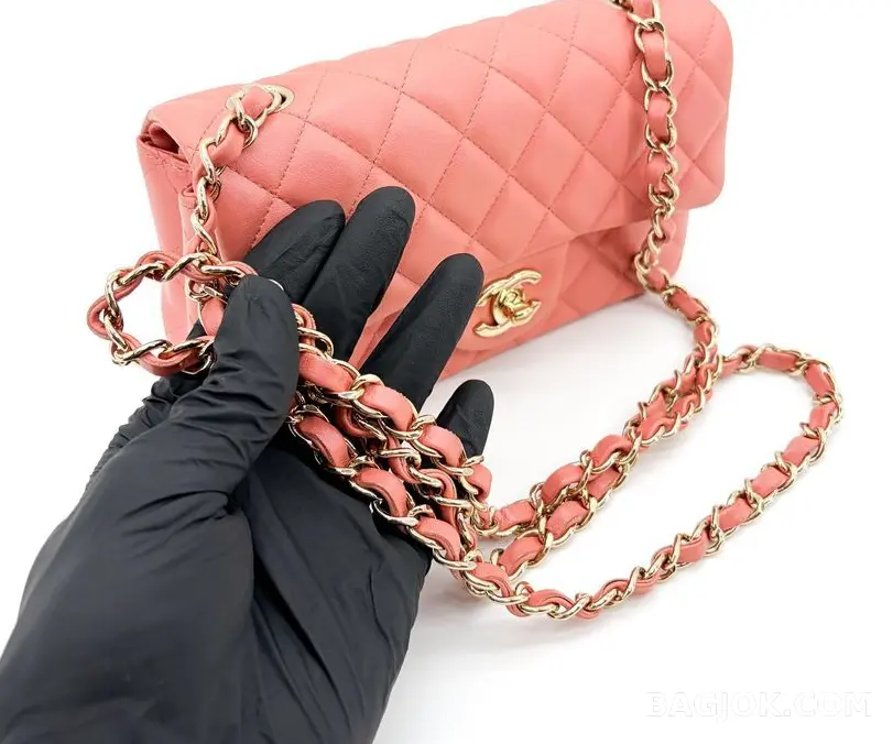 샤넬 Chanel 클래식 플랩백 뉴미니 램스킨 ver.2 상세 이미지