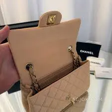 샤넬 Chanel 클래식 플랩백 뉴미니 램스킨 ver.2 상세 이미지
