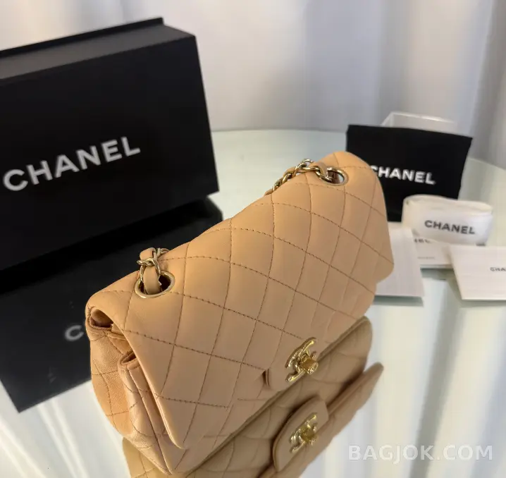 샤넬 Chanel 클래식 플랩백 뉴미니 램스킨 ver.2 상세 이미지