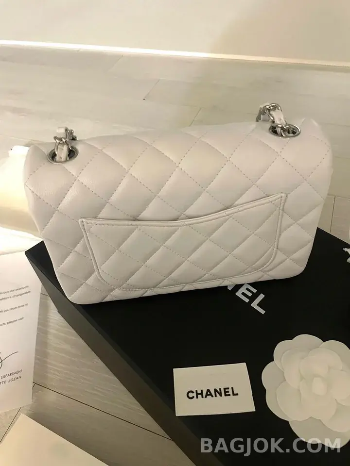 샤넬 Chanel 클래식 플랩백 뉴미니 램스킨 ver.3 상세 이미지