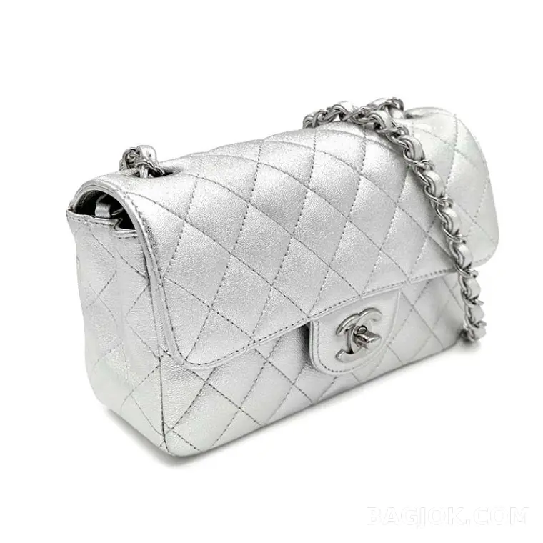 샤넬 Chanel 클래식 플랩백 뉴미니 램스킨 ver.3 상세 이미지