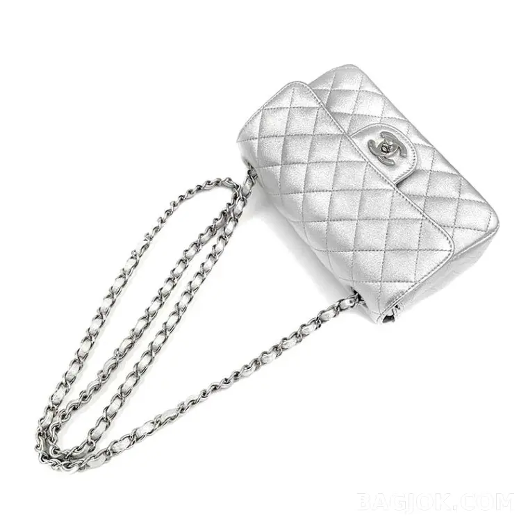 샤넬 Chanel 클래식 플랩백 뉴미니 램스킨 ver.3 상세 이미지