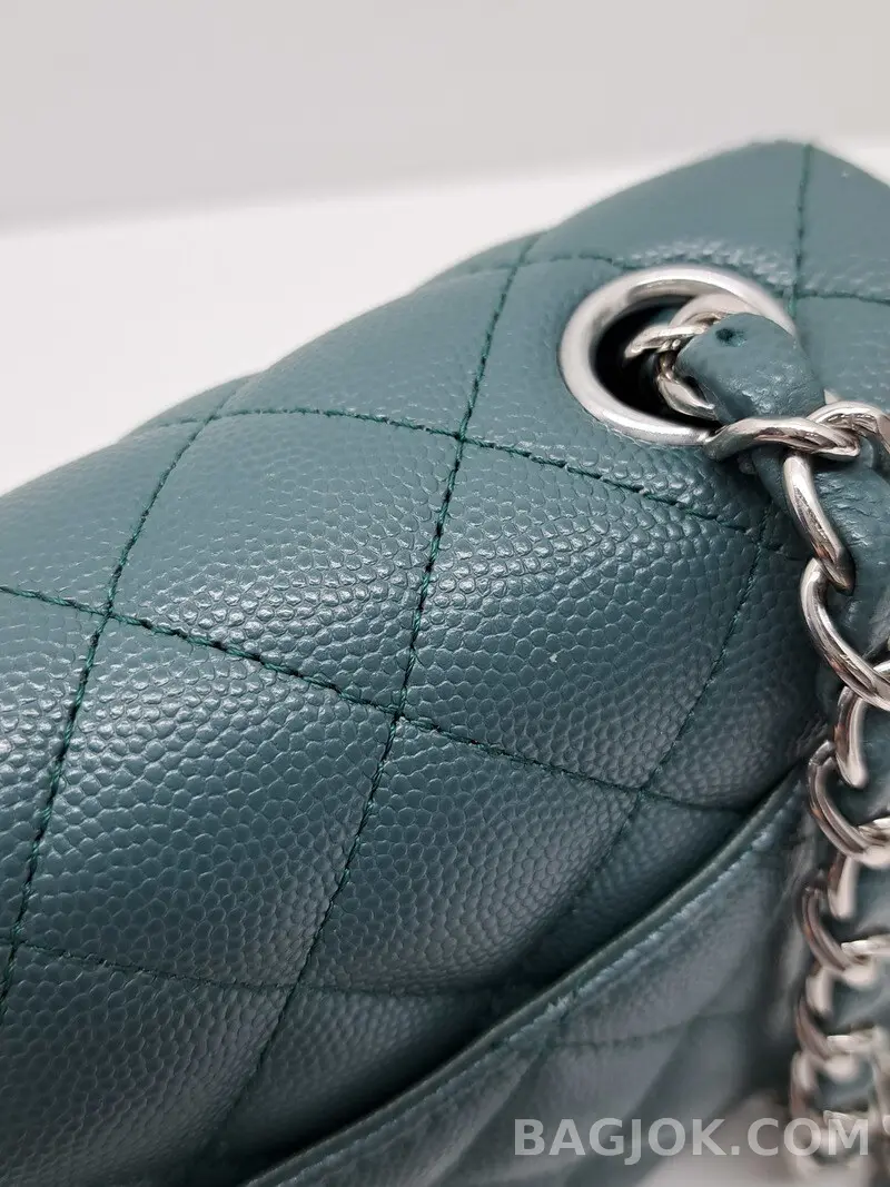 샤넬 Chanel 클래식 플랩백 뉴미니 캐비어 상세 이미지