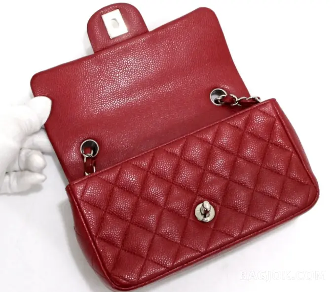 샤넬 Chanel 클래식 플랩백 뉴미니 캐비어 상세 이미지