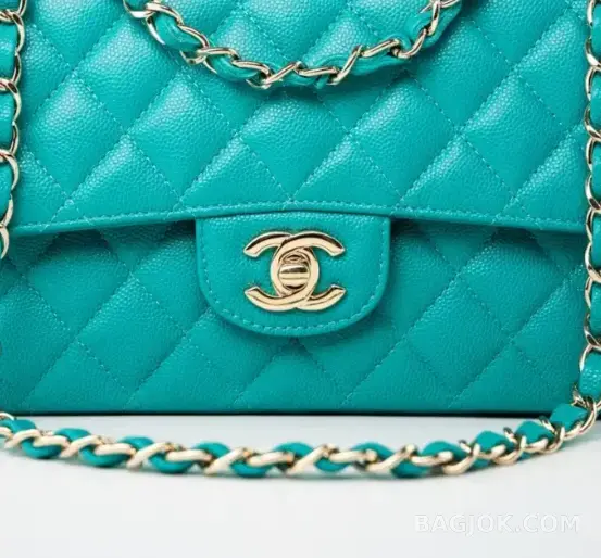 샤넬 Chanel 클래식 플랩백 뉴미니 캐비어 상세 이미지