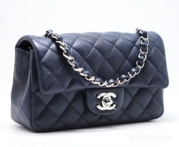샤넬 Chanel 클래식 플랩백 뉴미니 캐비어 상세 이미지