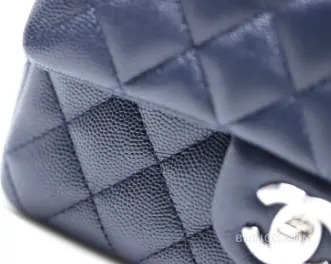 샤넬 Chanel 클래식 플랩백 뉴미니 캐비어 상세 이미지