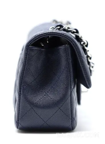 샤넬 Chanel 클래식 플랩백 뉴미니 캐비어 상세 이미지