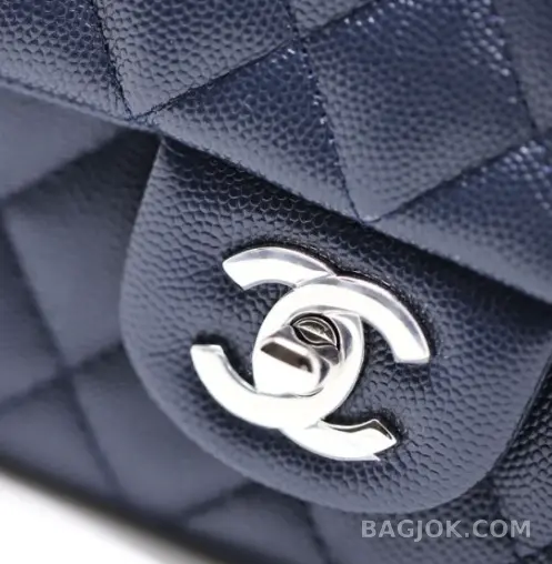 샤넬 Chanel 클래식 플랩백 뉴미니 캐비어 상세 이미지