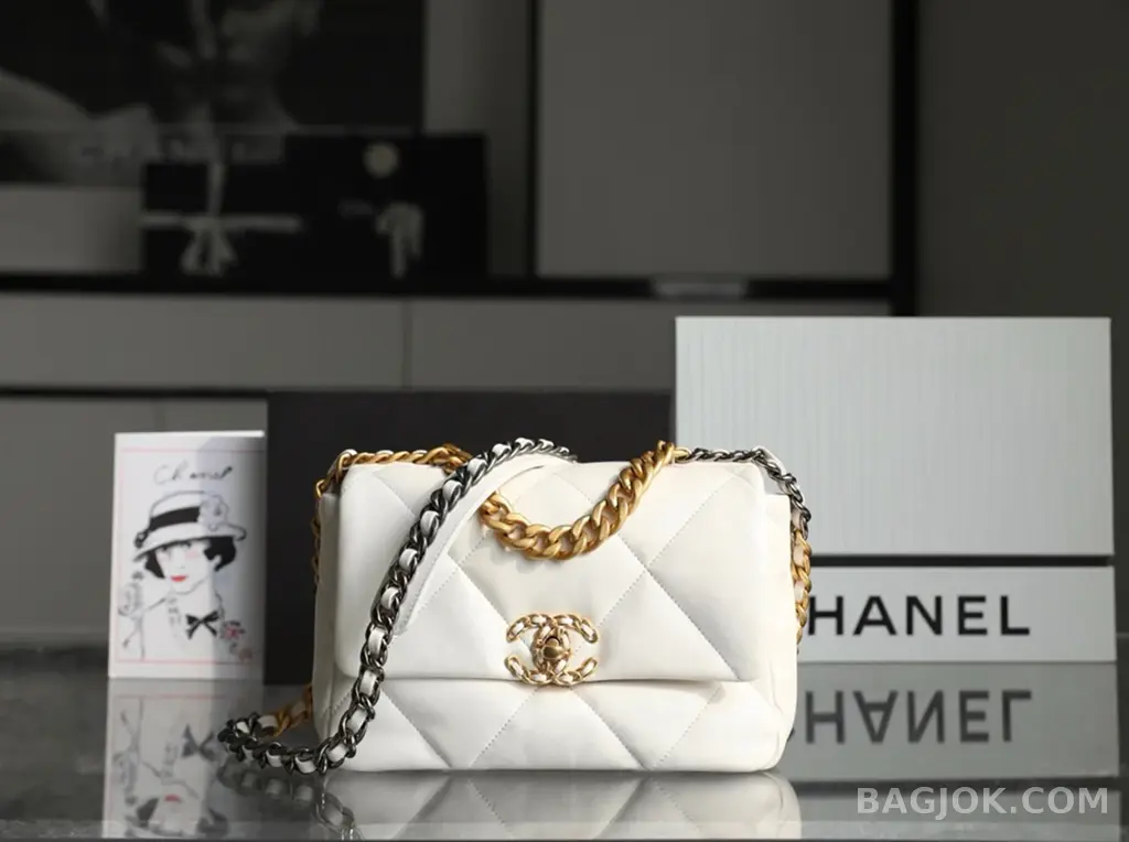 샤넬 Chanel 19백 미디움 ver.1 상세 이미지