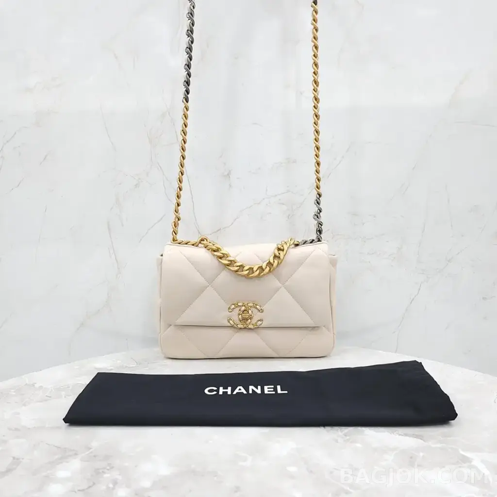 샤넬 Chanel 19백 미디움 ver.1 상세 이미지