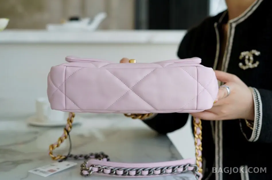 샤넬 Chanel 19백 미디움 ver.1 상세 이미지