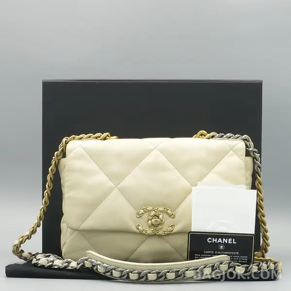 샤넬 Chanel 19백 미디움 ver.2 상세 이미지