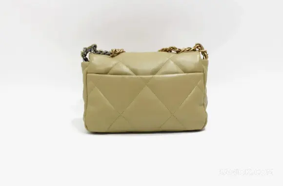 샤넬 Chanel 19백 미디움 ver.2 상세 이미지