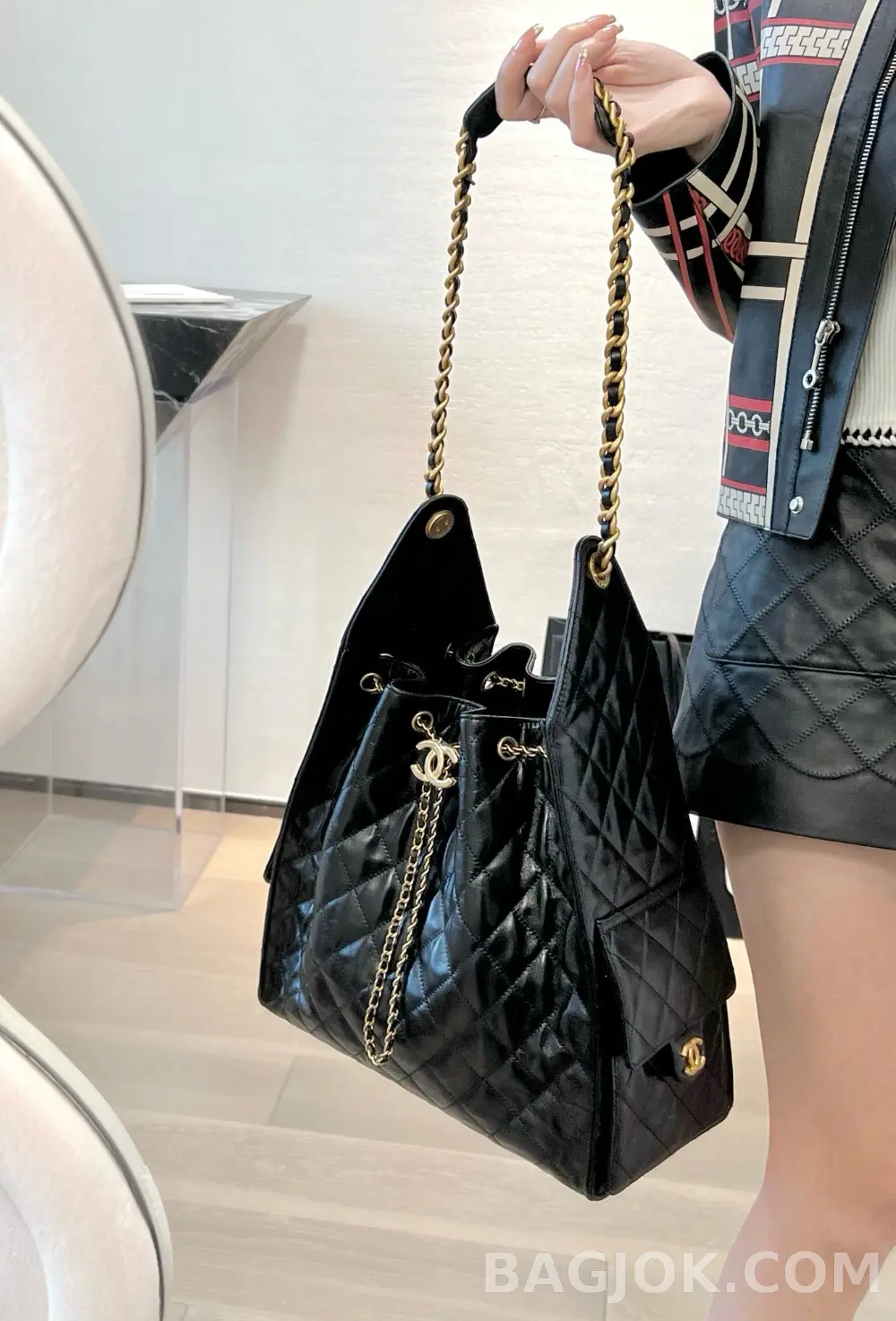 톰브라운 Chanel 25백 미디움 카프스킨 상세 이미지